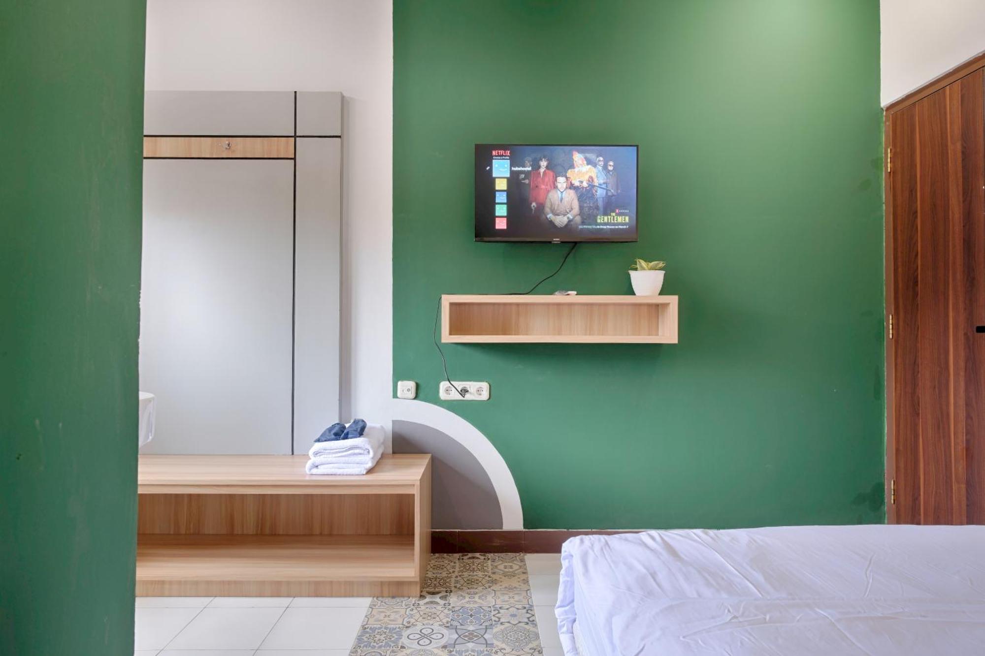 Hubs Hostel Jogjakarta Buitenkant foto