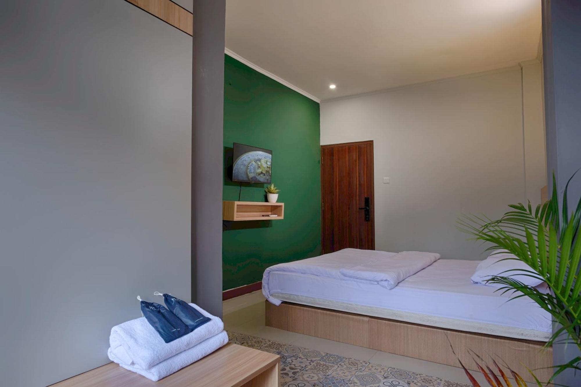 Hubs Hostel Jogjakarta Buitenkant foto