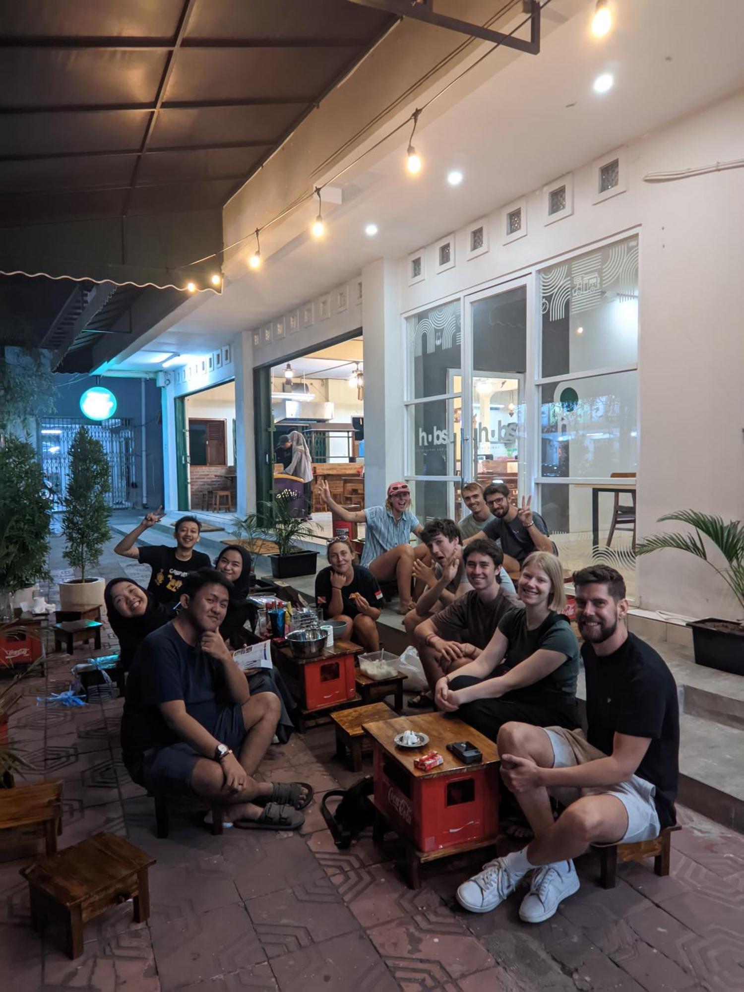 Hubs Hostel Jogjakarta Buitenkant foto