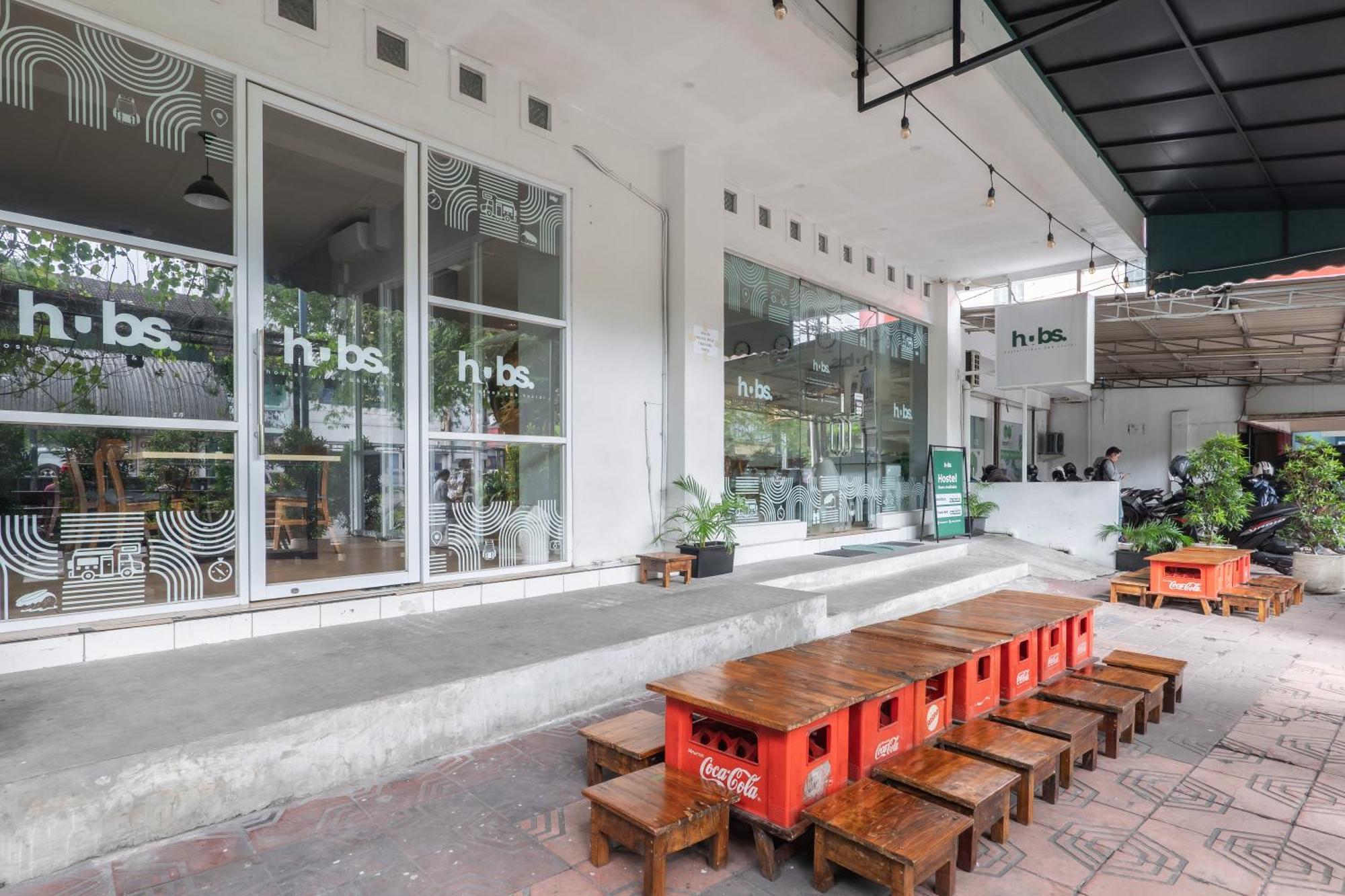 Hubs Hostel Jogjakarta Buitenkant foto